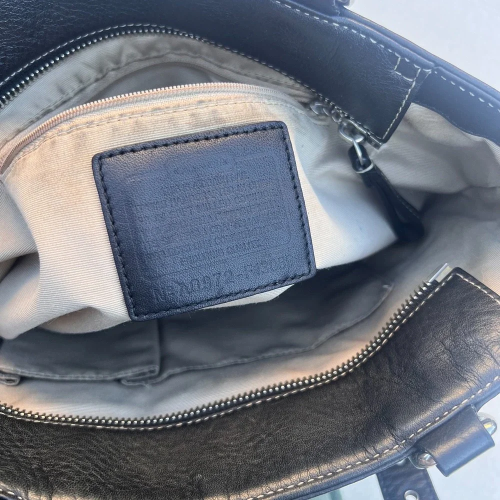 COACH Y2K Black Pebbled Leather Shoulder Bag Purse 2010 Tote F13089